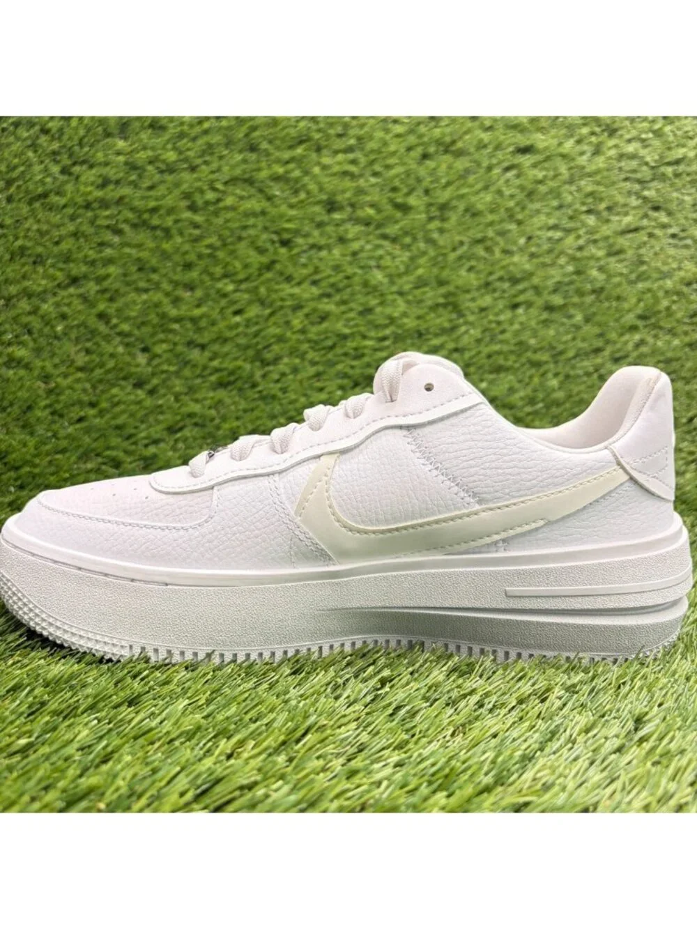 Nike please review